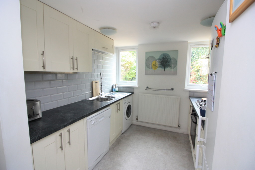 5 bed terraced house to rent in Old Tiverton Road, Devon 3