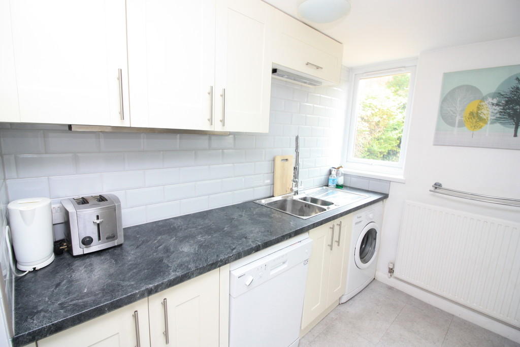 5 bed terraced house to rent in Old Tiverton Road, Devon 4