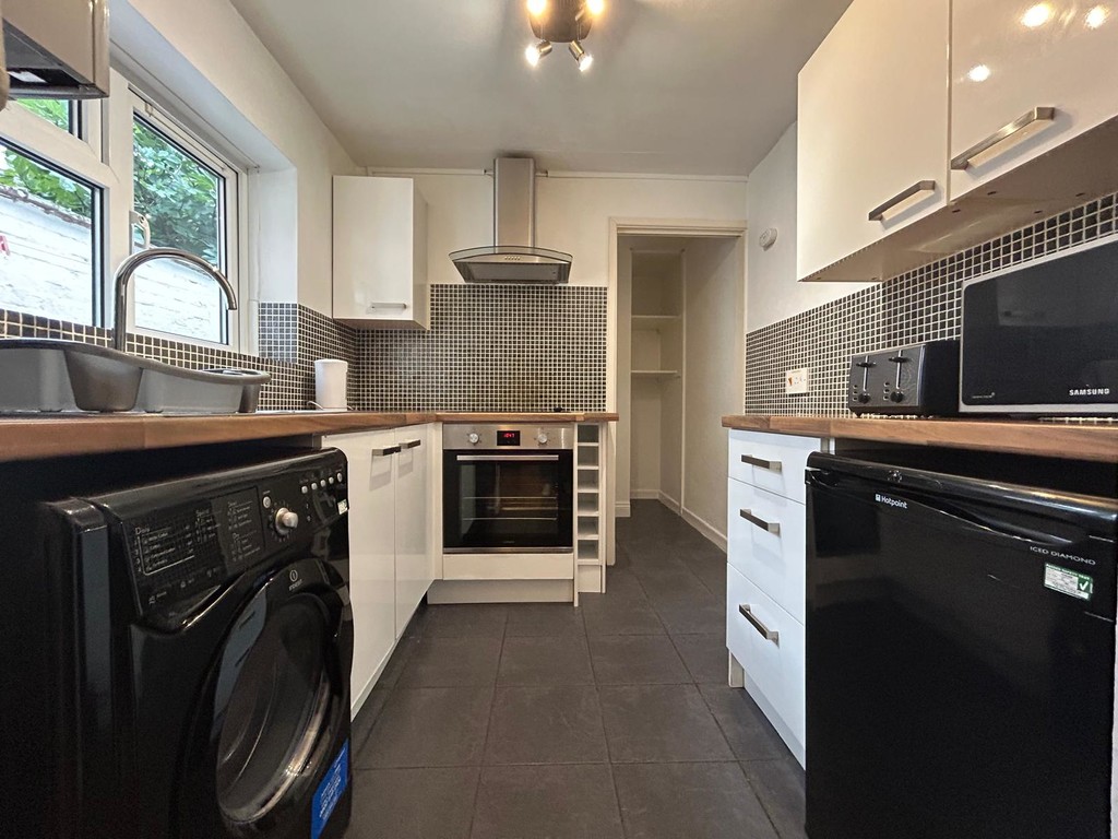 3 bed terraced house to rent in Rosewood Terrace, Exeter