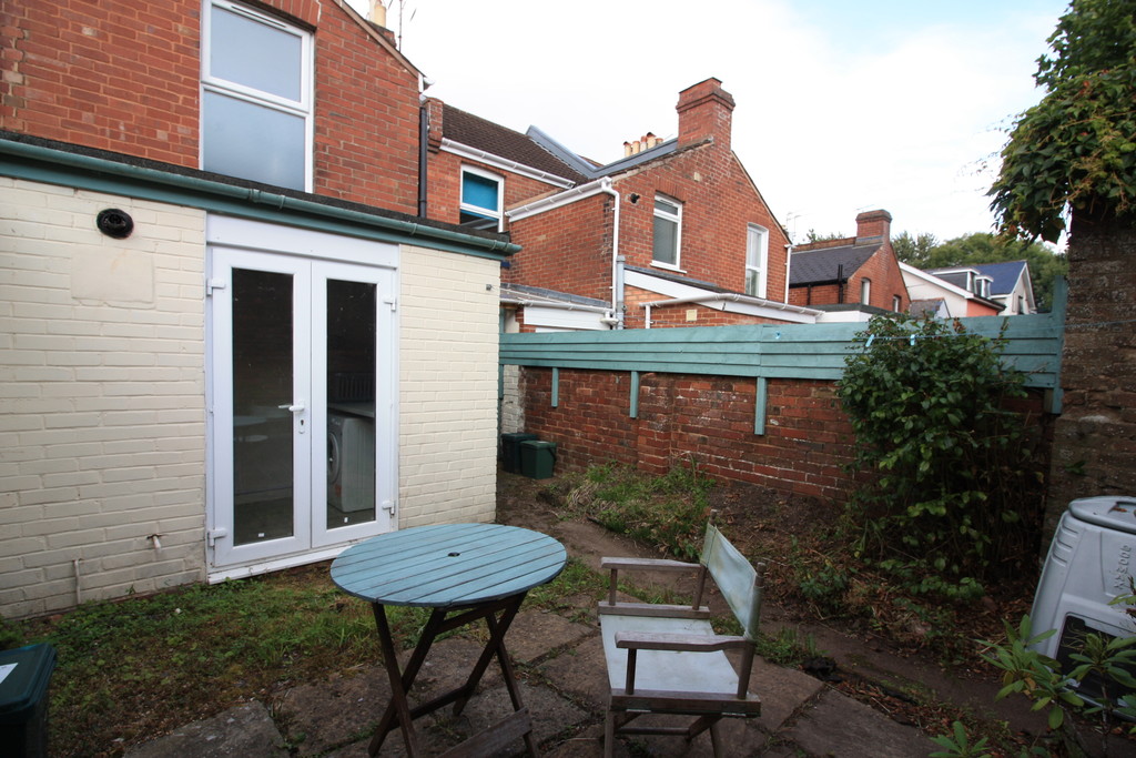 3 bed terraced house to rent in Hoopern Street, Devon 10