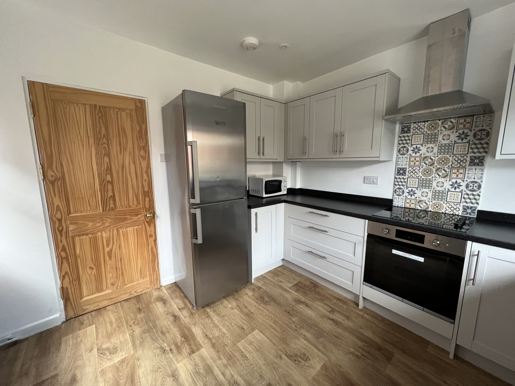 5 bed terraced house to rent in Pinhoe Road, Exeter - Property Image 1