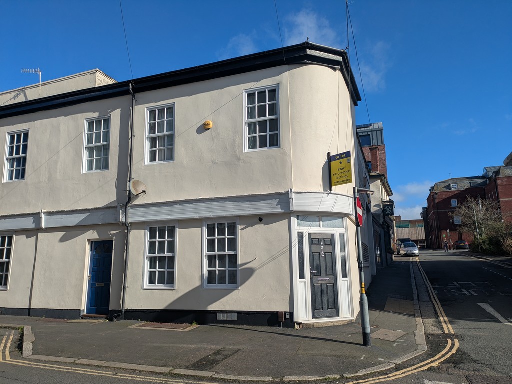 2 bed end of terrace house to rent in King Street, Exeter
