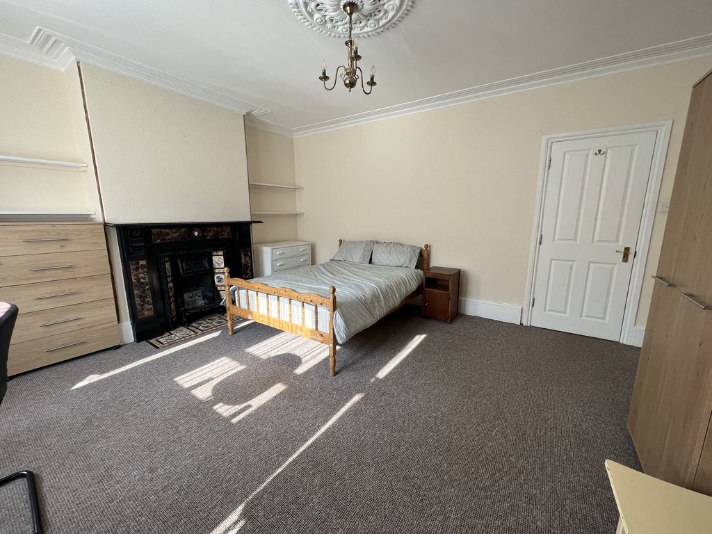 1 bed terraced house to rent in Raleigh Road, Devon  - Property Image 9