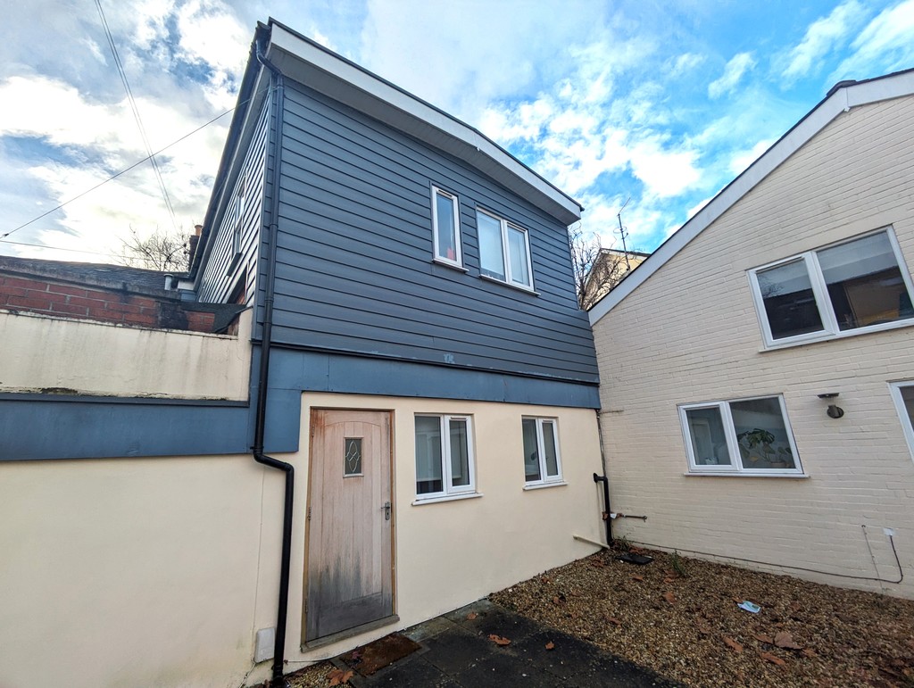 1 bed terraced house to rent in Clifton Road, Exeter - Property Image 1