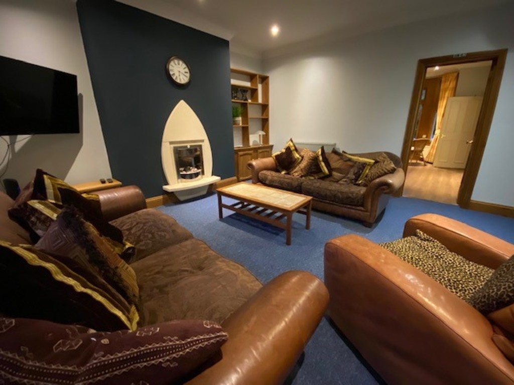 9 bed terraced house to rent in Room @ Queens Terrace, Near Clock Tower