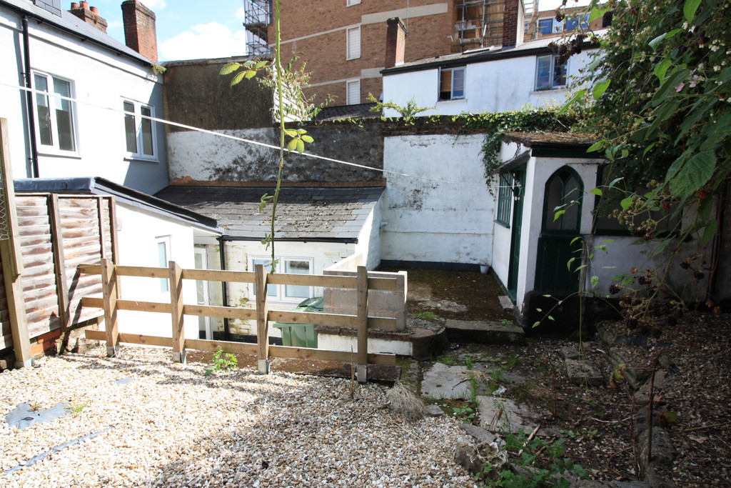 6 bed terraced house to rent in New North Road  - Property Image 13