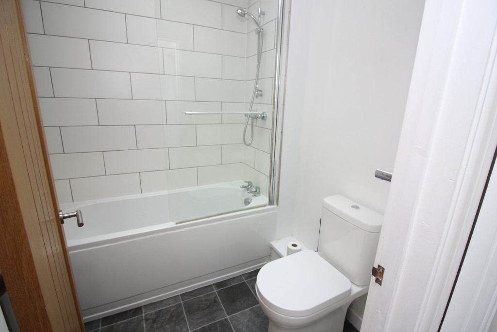 2 bed flat to rent in Clifton Rd  - Property Image 6