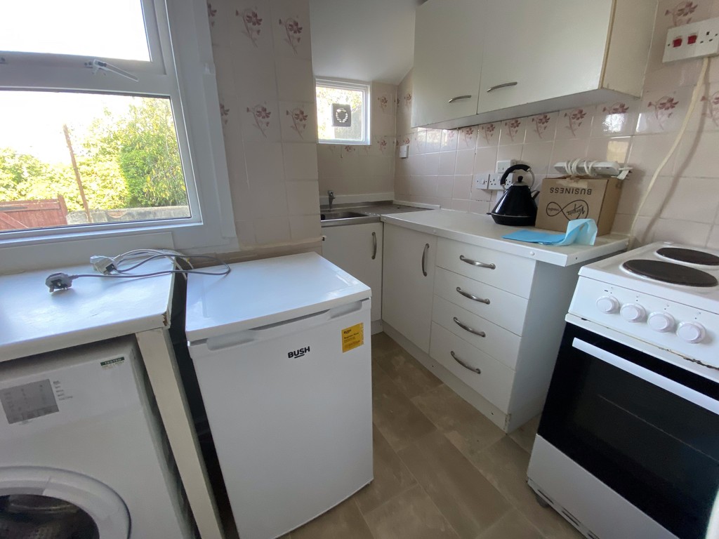 5 bed terraced house to rent in Kings Road, Devon 8