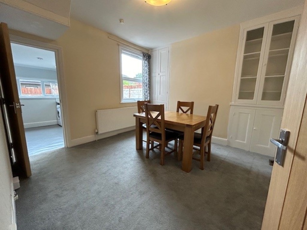 2 bed terraced house to rent in Mansfield Road, Exeter  - Property Image 4