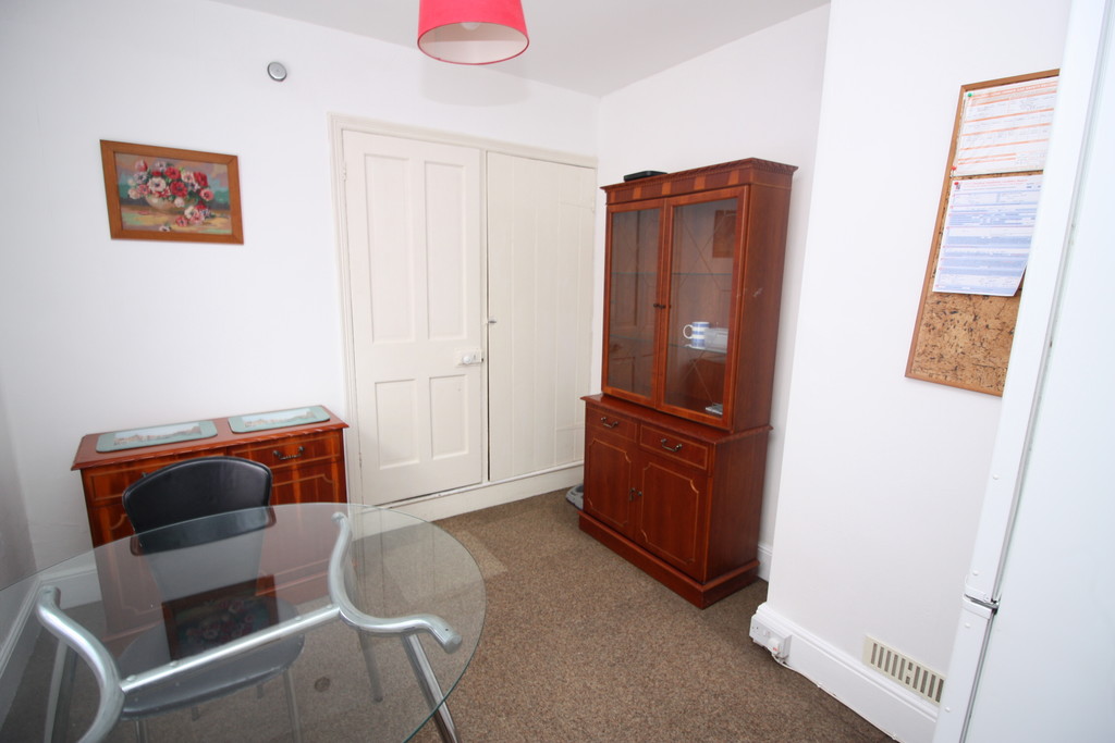 4 bed terraced house to rent in Monks Road, Exeter 4