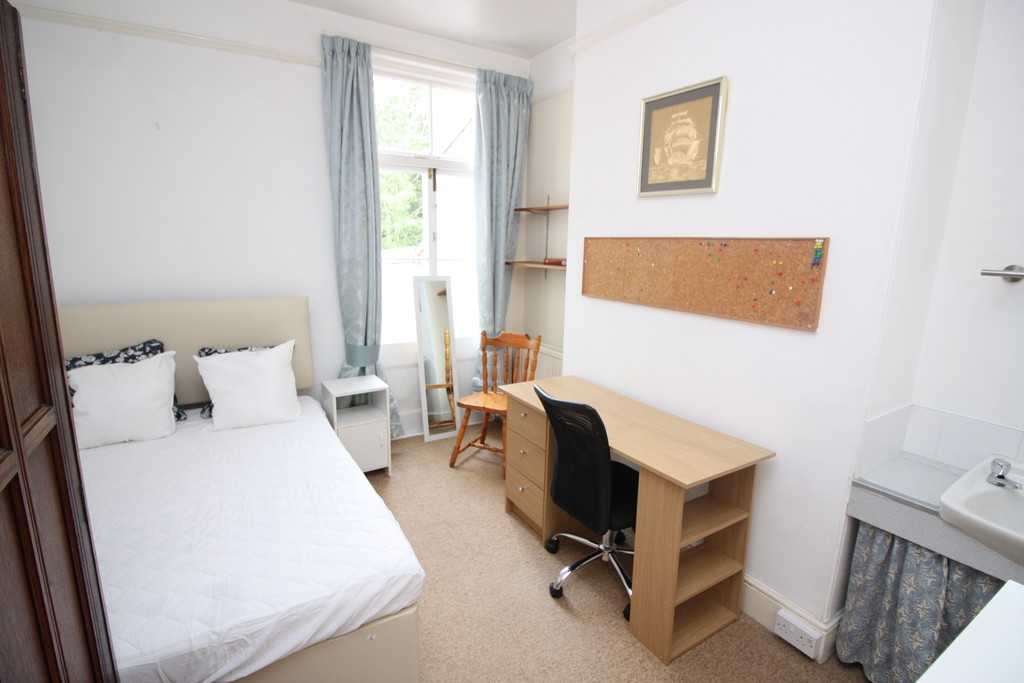 4 bed terraced house to rent in Monks Road, Exeter  - Property Image 8