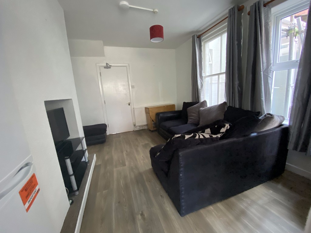 5 bed terraced house to rent in Pinhoe Road  - Property Image 3