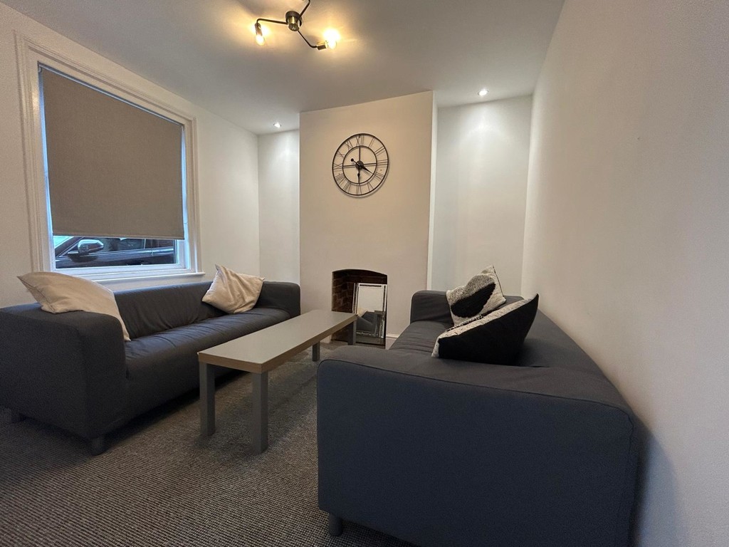 2 bed terraced house to rent in Rosewood Terrace, Exeter