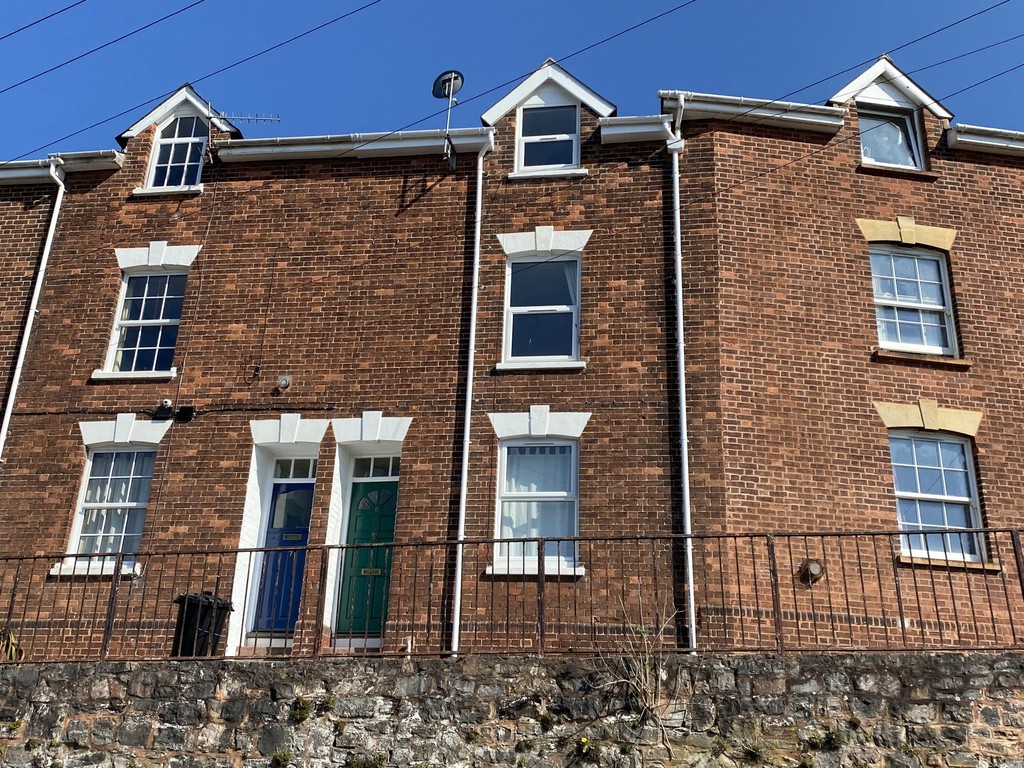 3 bed terraced house to rent in West View Terrace, Exeter 2