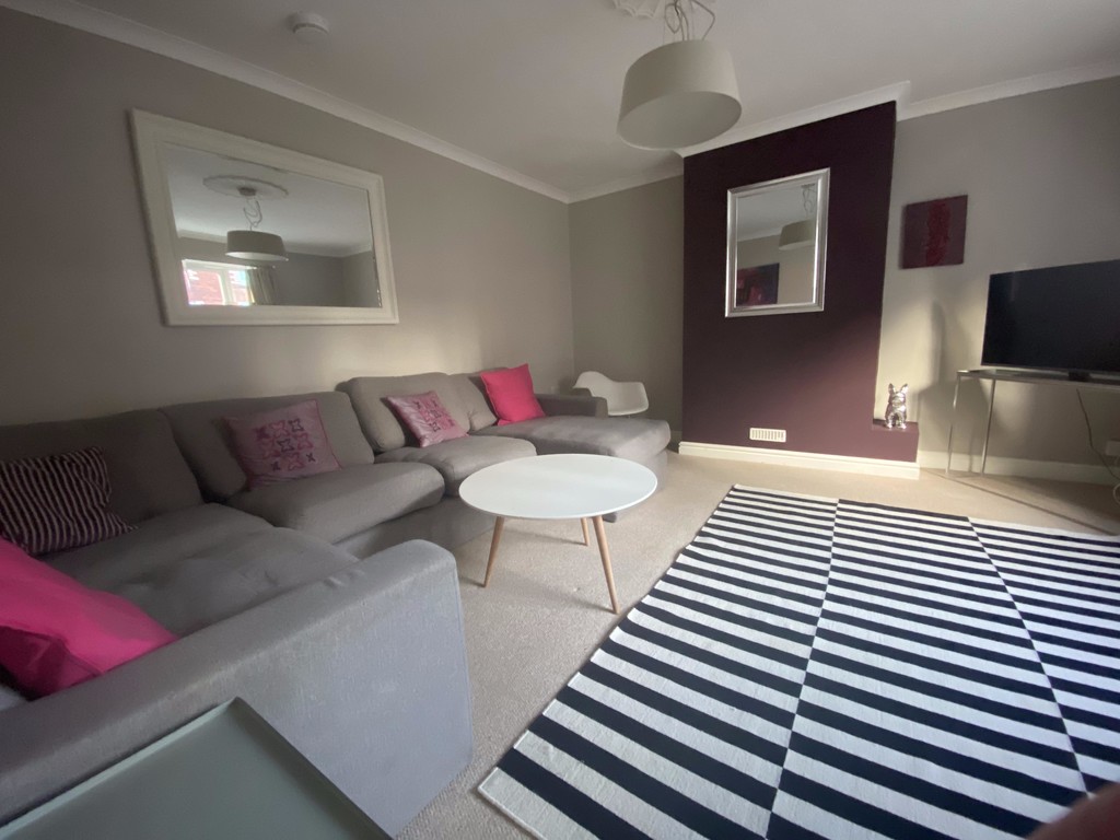 6 bed terraced house to rent in May Street