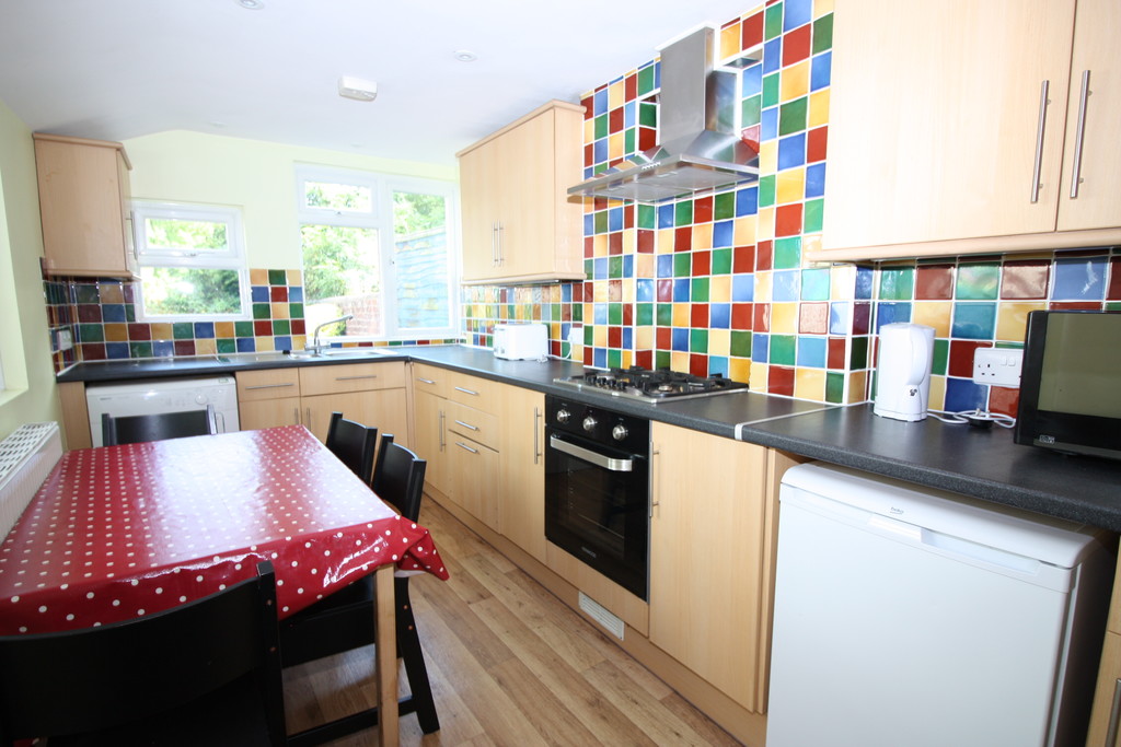 5 bed terraced house to rent in Portland Street  - Property Image 3