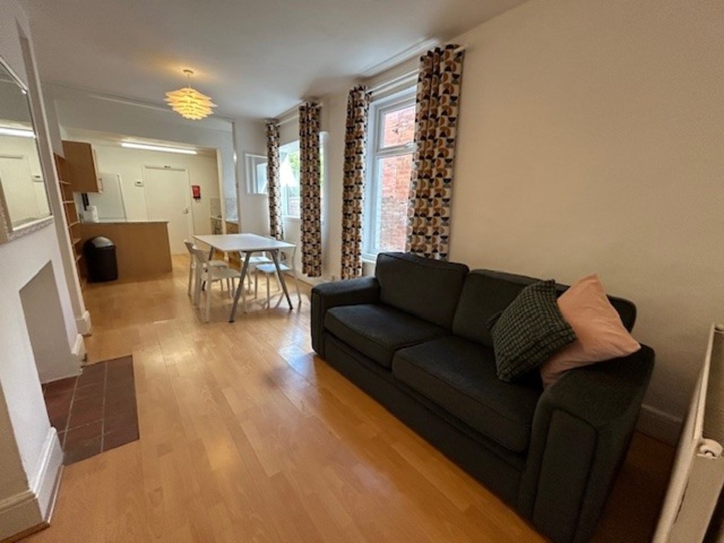 2 bed apartment to rent in St Johns Road, Exeter 4