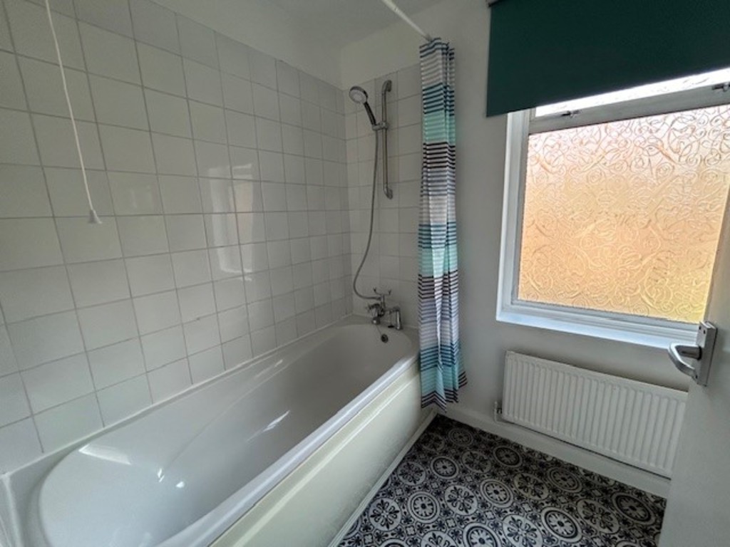 2 bed apartment to rent in St Johns Road, Exeter 9