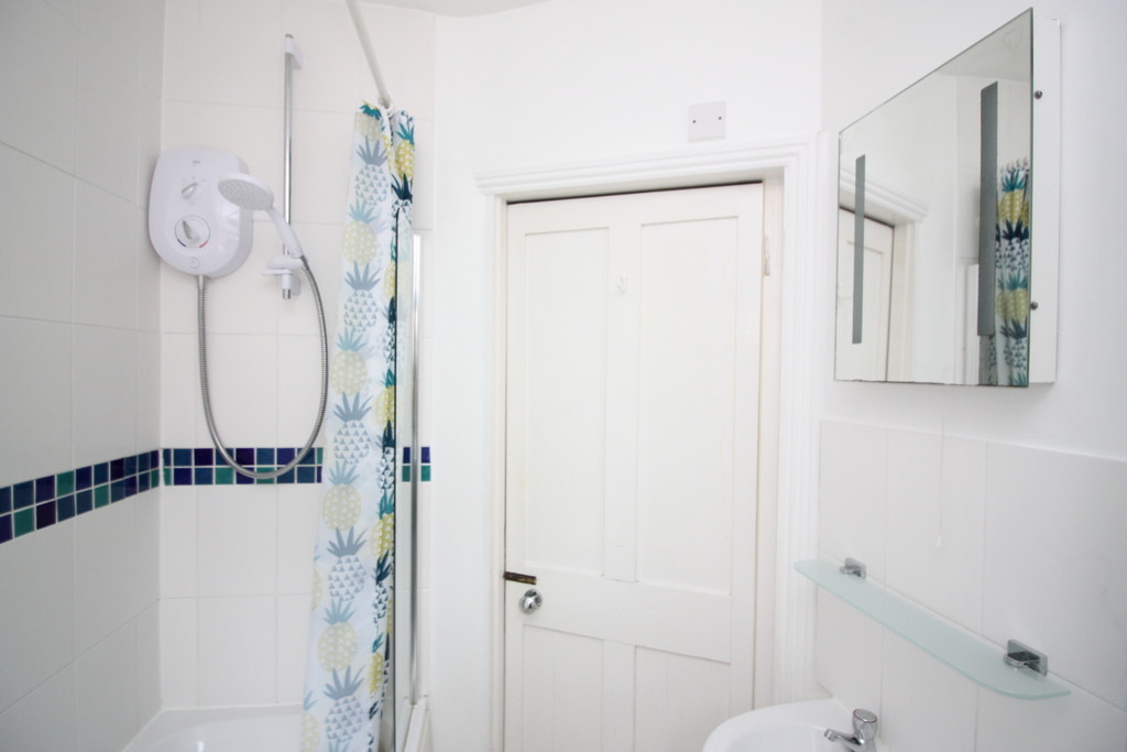 4 bed terraced house to rent in Manston Road  - Property Image 15
