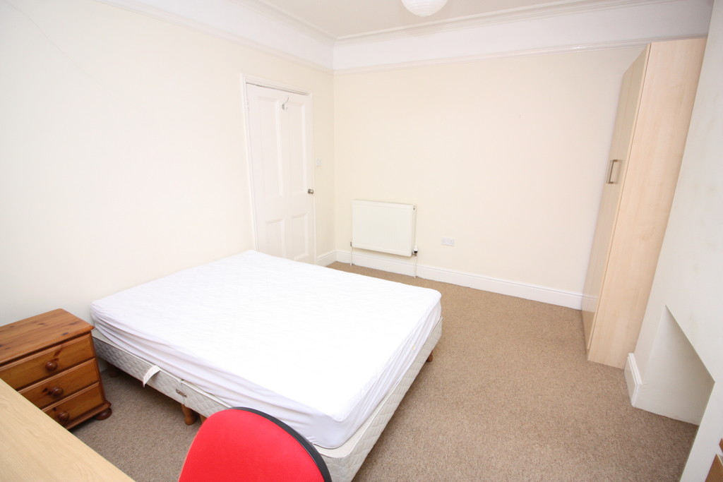 4 bed terraced house to rent in Manston Road  - Property Image 9