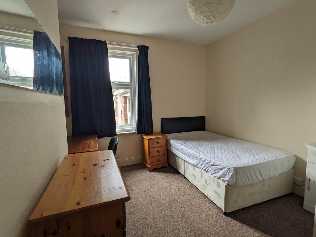 1 bed terraced house to rent in Cowley Bridge Road, Exeter  - Property Image 11