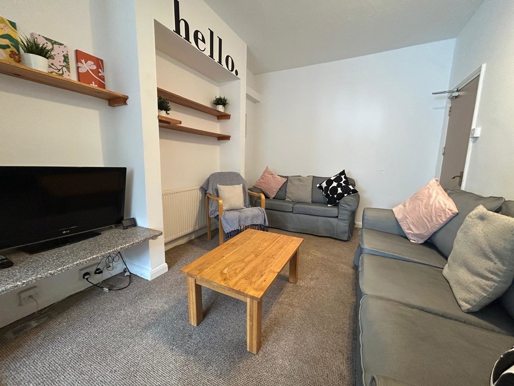 6 bed terraced house to rent in Victoria Street, Exeter, EX4