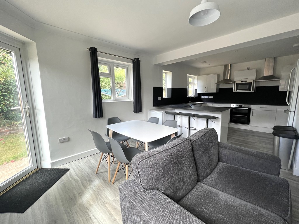 7 bed detached house to rent in Pennsylvania Road, Exeter, EX4
