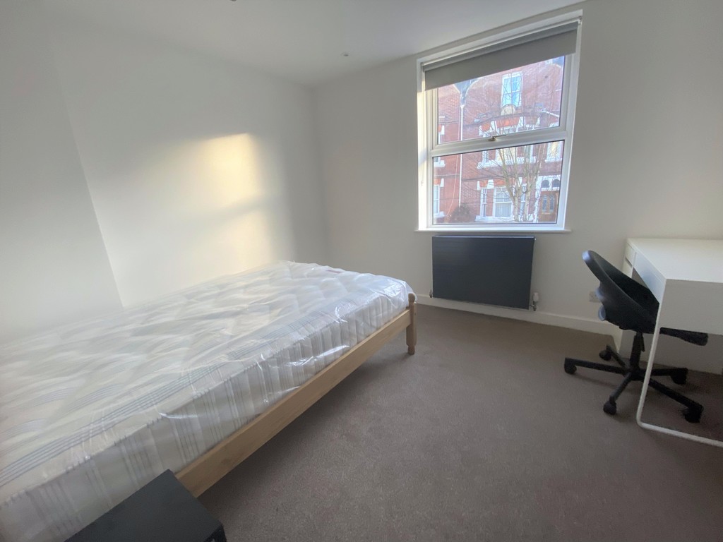 2 bed flat to rent in Mount Pleasant Road, Exeter 3