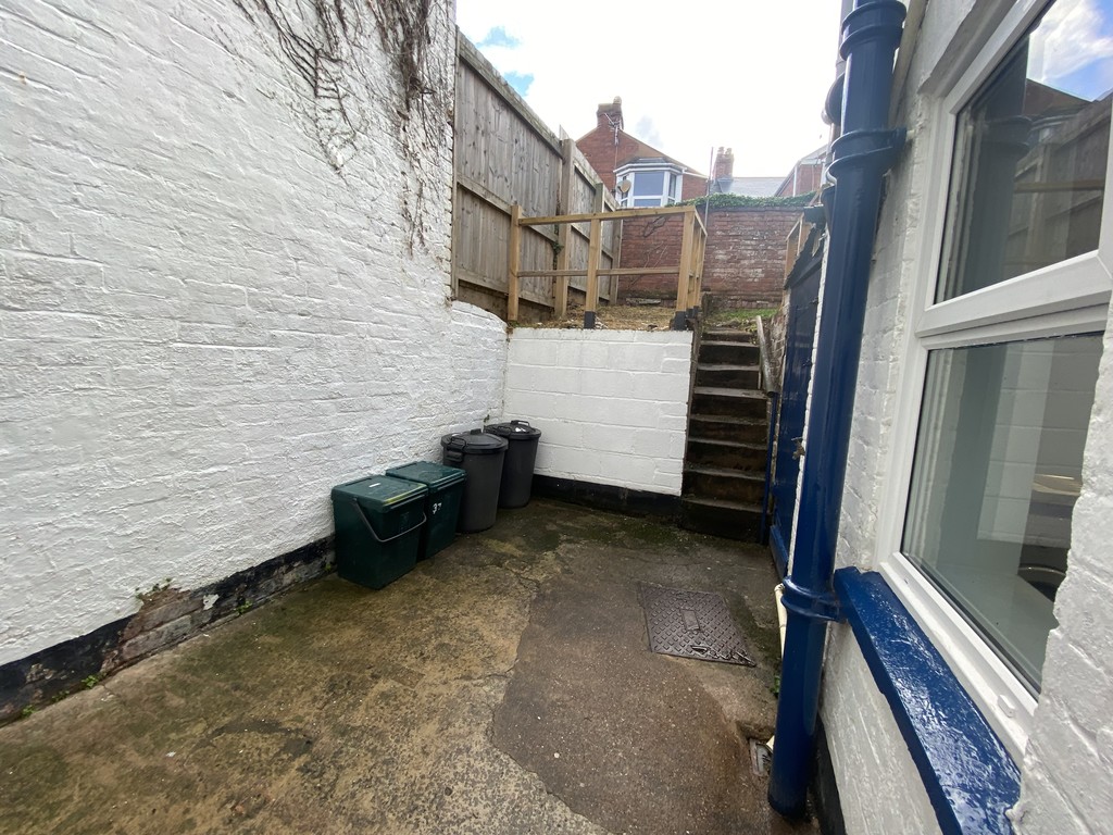 3 bed terraced house to rent in Hoopern Street  - Property Image 13
