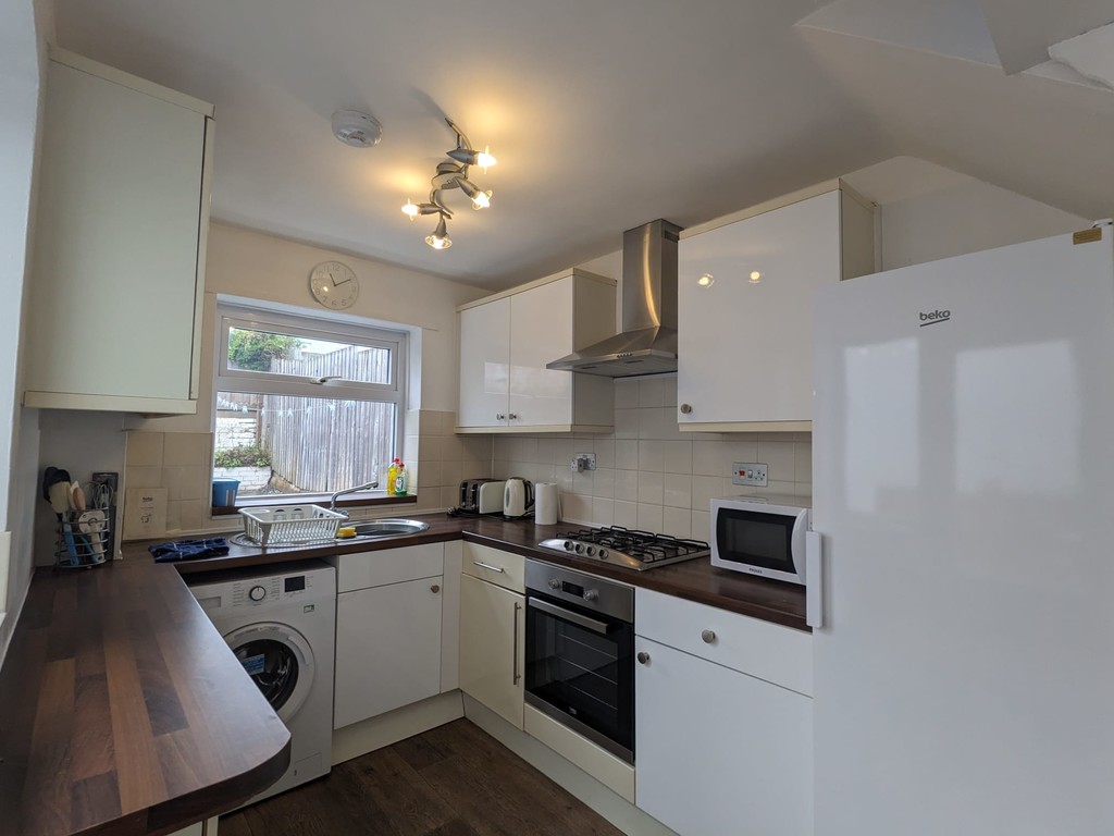 4 bed terraced house to rent in Codrington Street, Exeter  - Property Image 2