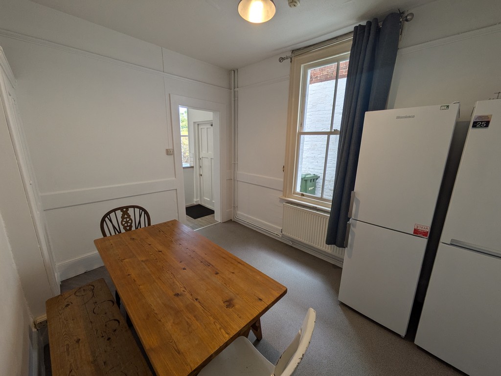 7 bed terraced house to rent in Richmond Road, Exeter  - Property Image 5