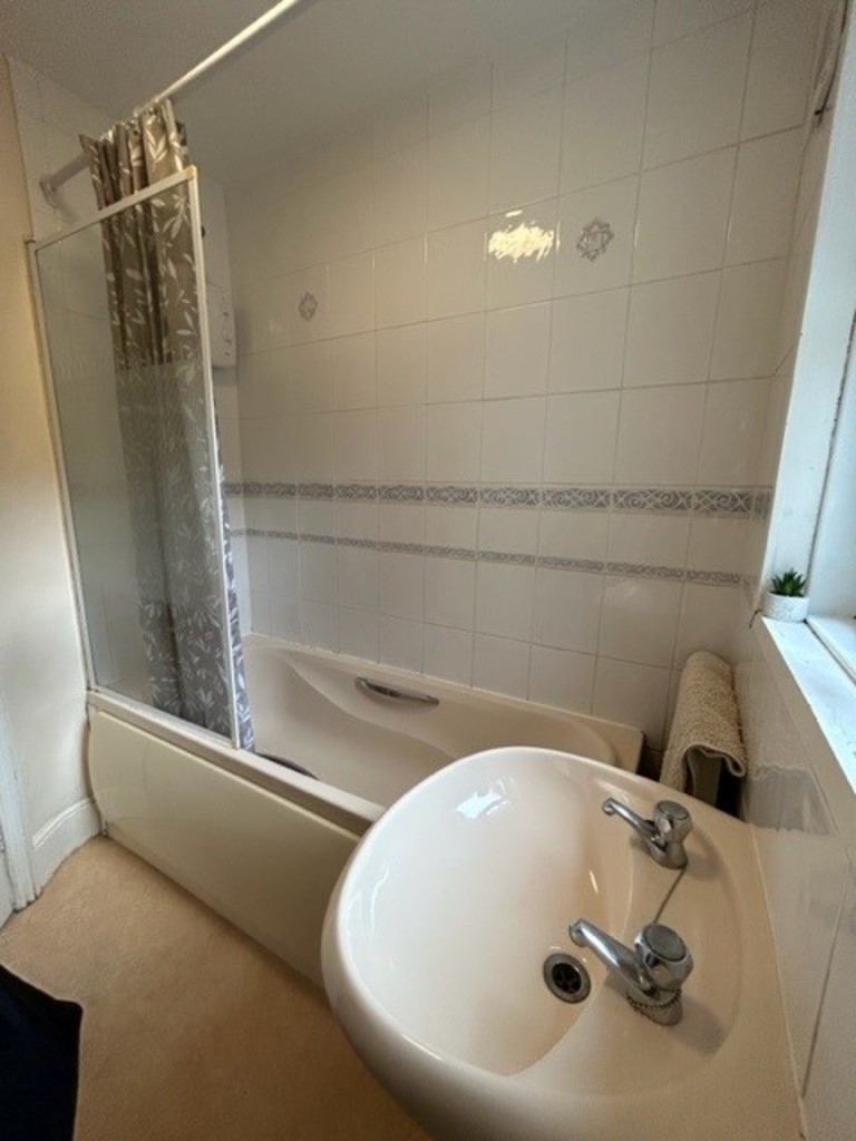 4 bed terraced house to rent in Monks Road, Exeter  - Property Image 8