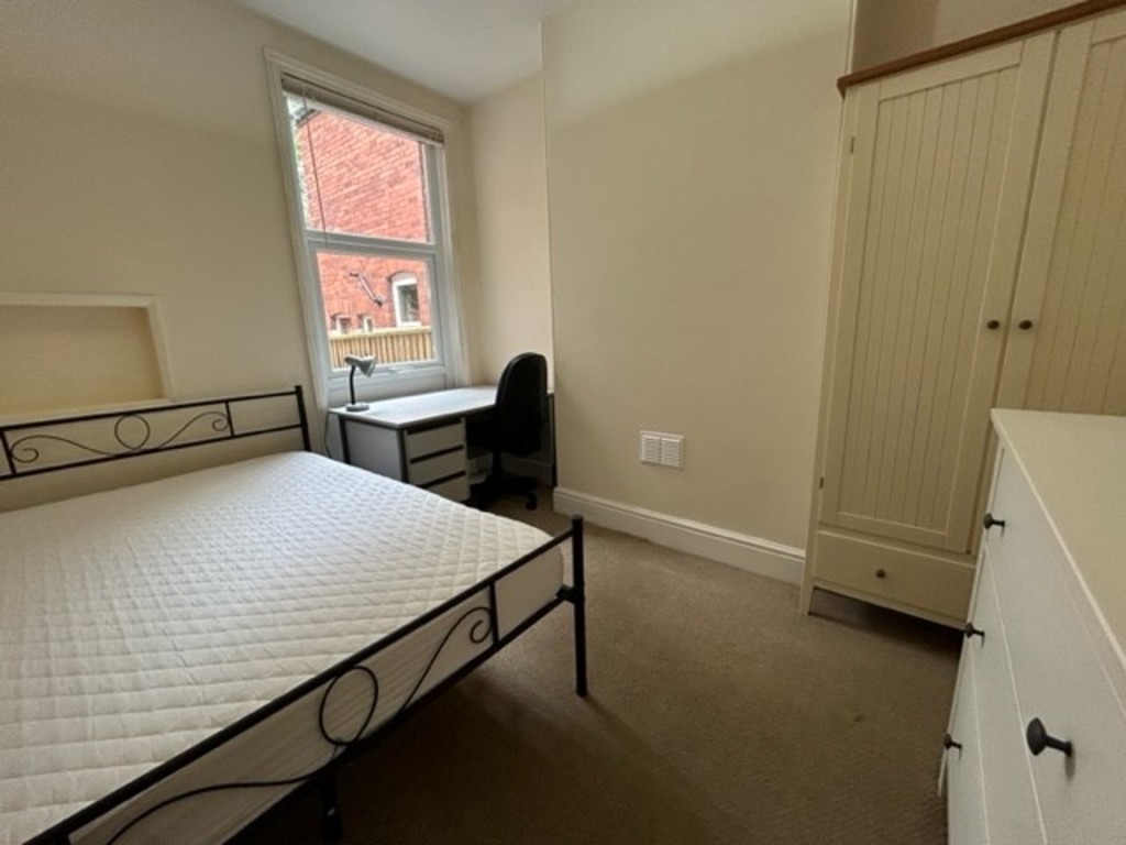 4 bed terraced house to rent in Monks Road, Exeter  - Property Image 11