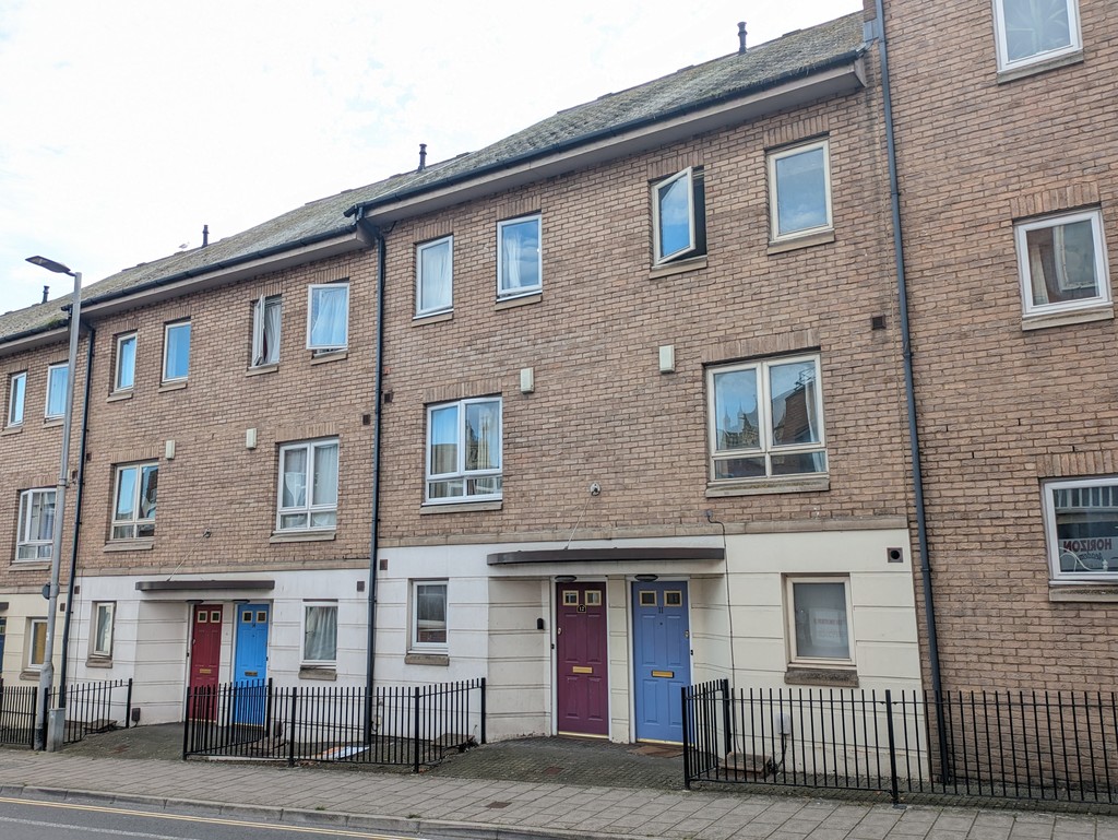 4 bed terraced house to rent in Market Street, Exeter  - Property Image 1