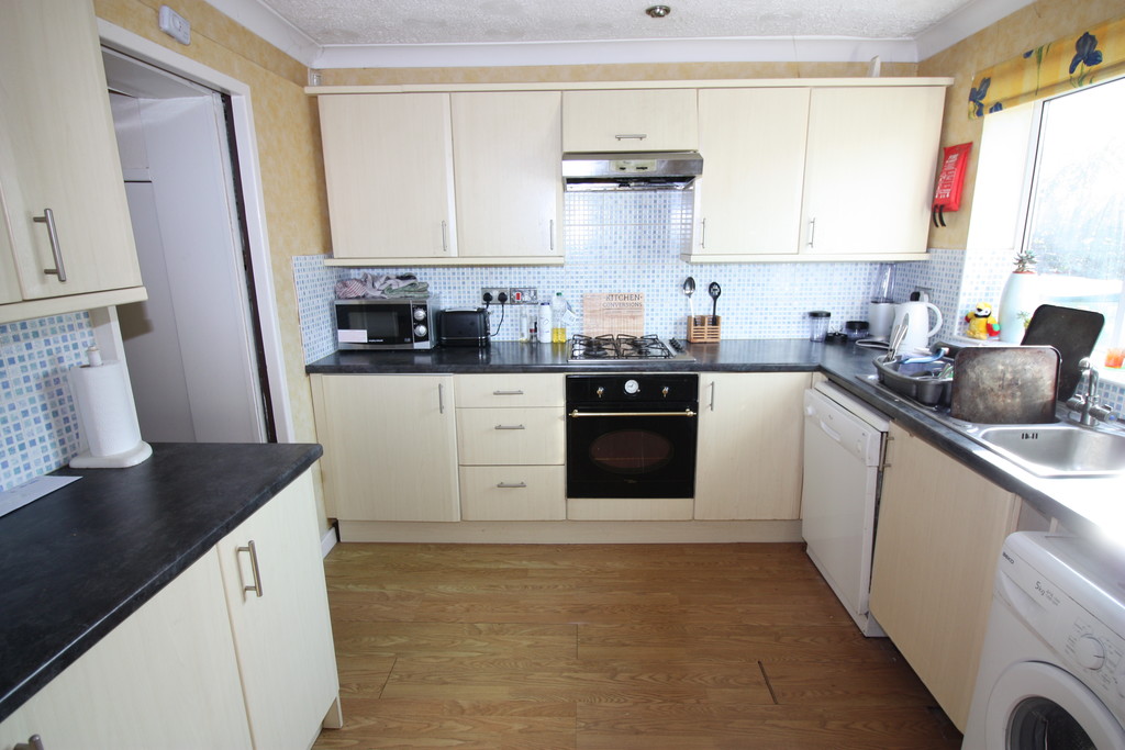 4 bed terraced house to rent in King Edward Street, Exeter 1