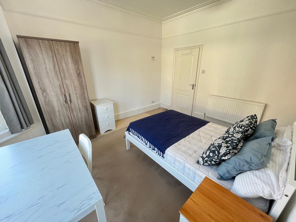 2 bed apartment for sale in Ground Floor Flat, 33 St. Johns Road  - Property Image 5