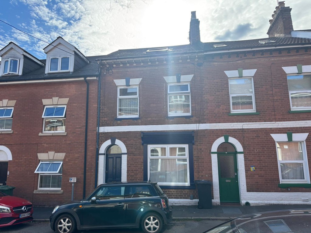 6 bed terraced house to rent in Victoria Street, Exeter