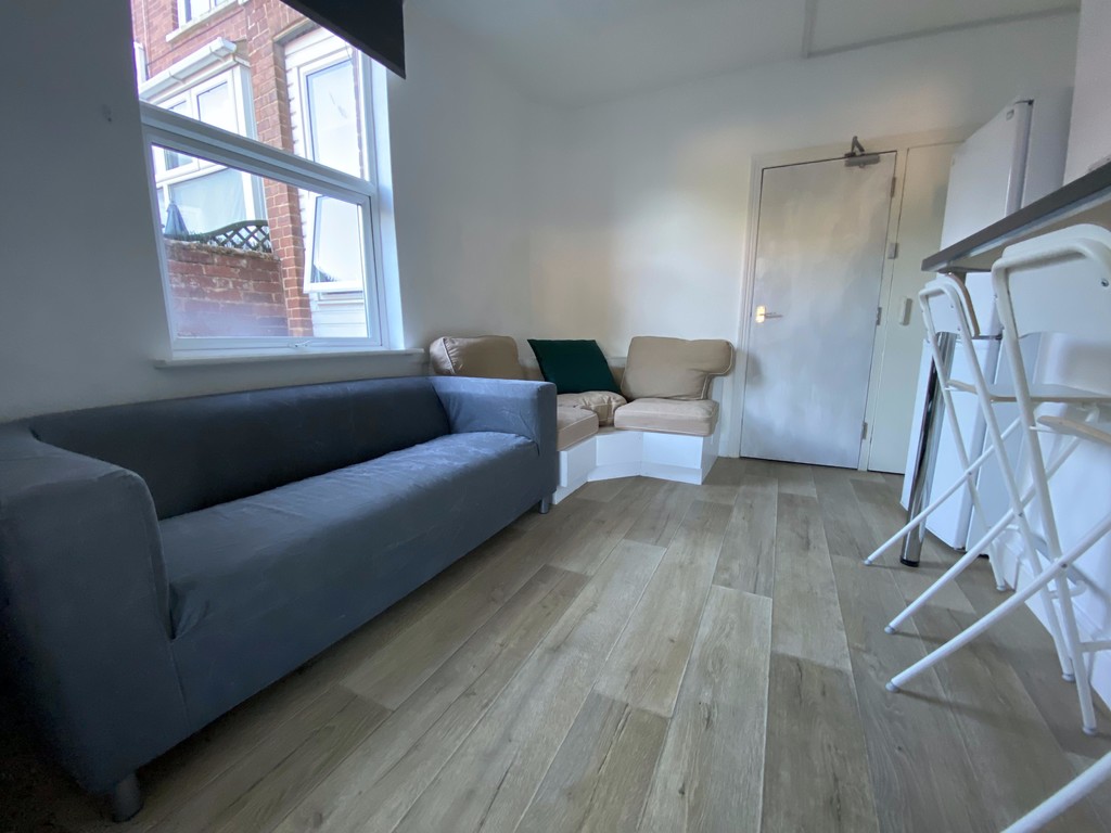 1 bed terraced house to rent in Cowley Bridge Road (DUP), Exeter, EX4  - Property Image 5