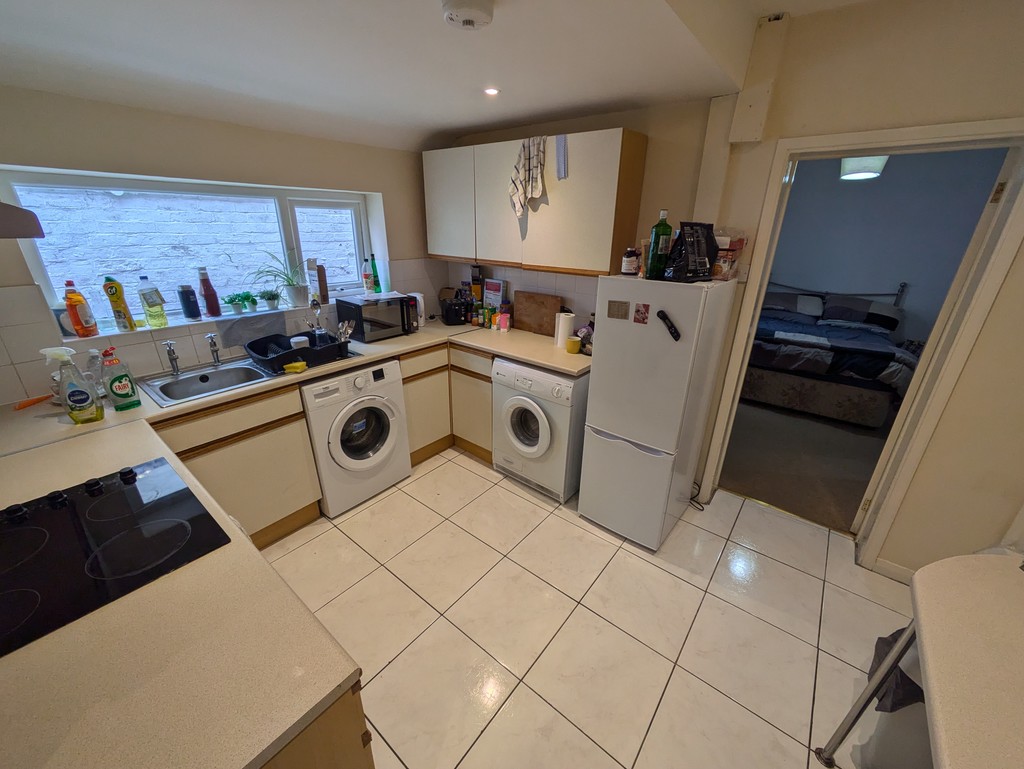 2 bed apartment to rent in Old Tiverton Road, Exeter 1