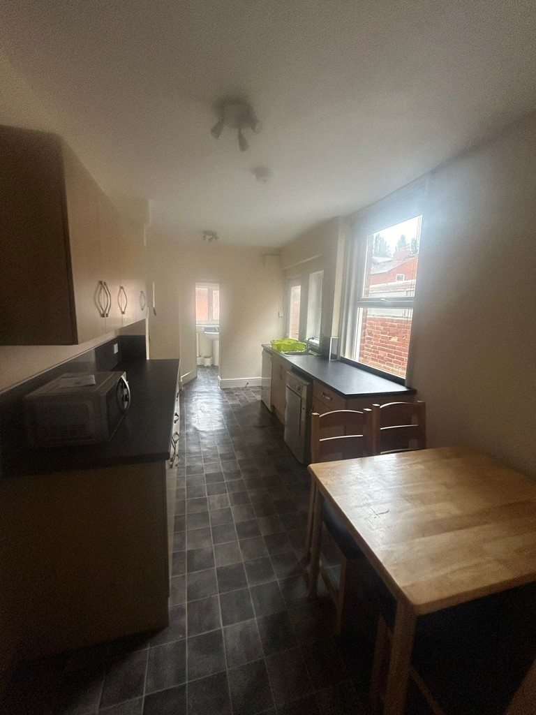 4 bed terraced house for sale in Pinhoe Road, Exeter, EX4  - Property Image 5