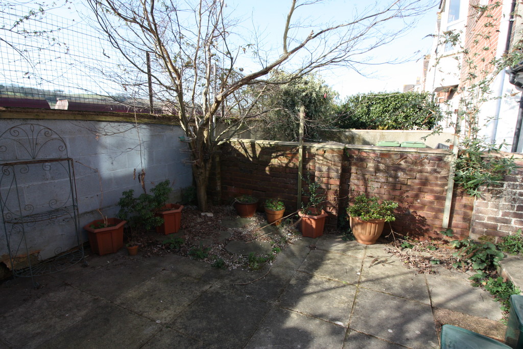 3 bed terraced house to rent in King Edward Street, Exeter  - Property Image 9