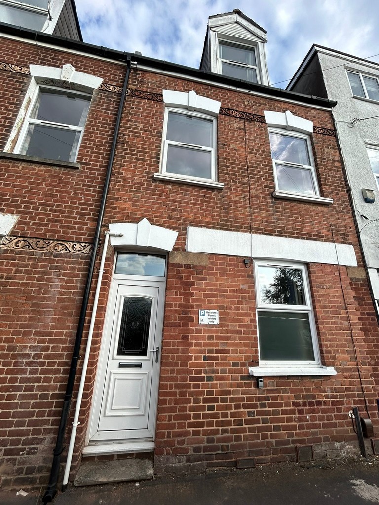 5 bed terraced house to rent in Well Street, Exeter, EX4