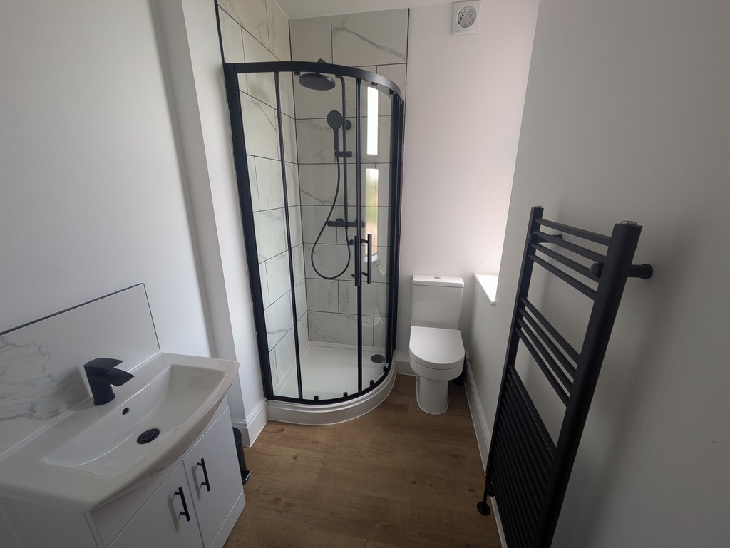 2 bed ground floor flat to rent in Mount Pleasant Road, Exeter 7