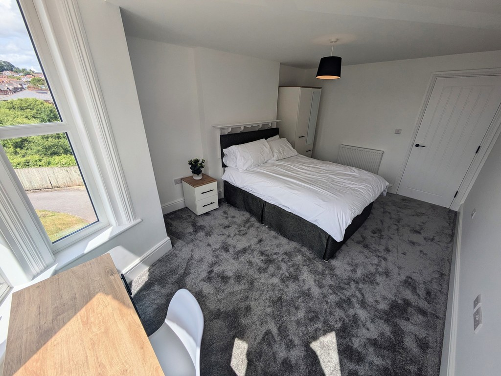 2 bed apartment to rent in Mount Pleasant Road, Exeter 5