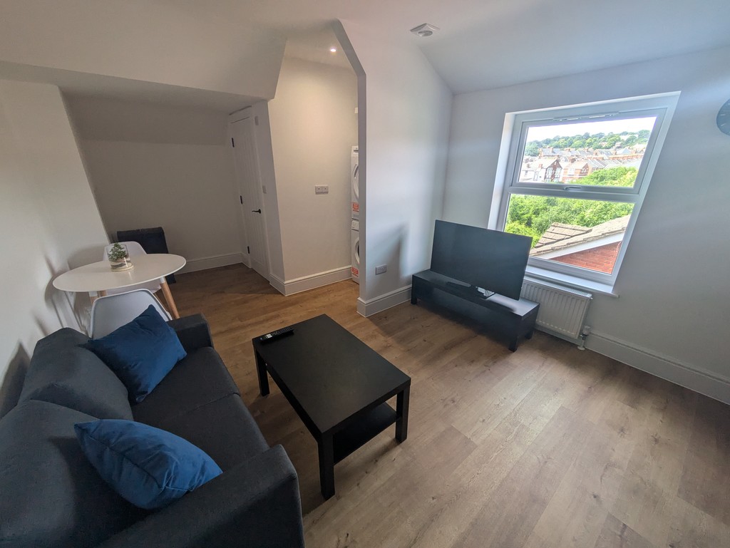 2 bed apartment to rent in Mount Pleasant Road, Exeter  - Property Image 2