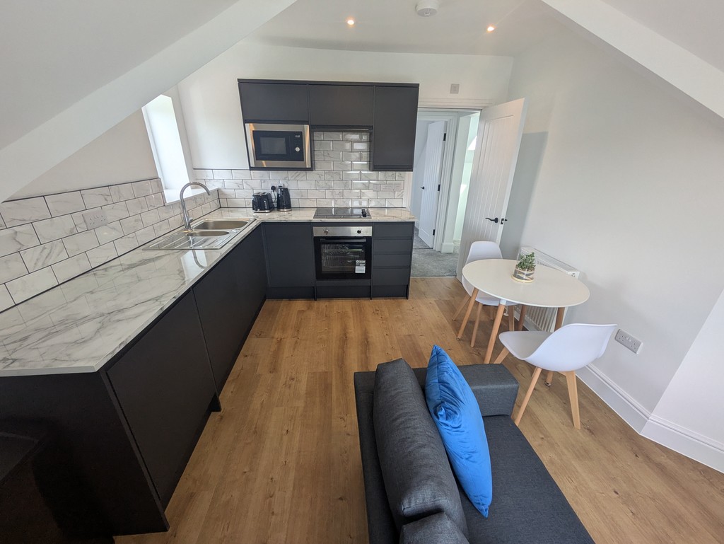 2 bed apartment to rent in Mount Pleasant Road, Exeter  - Property Image 2