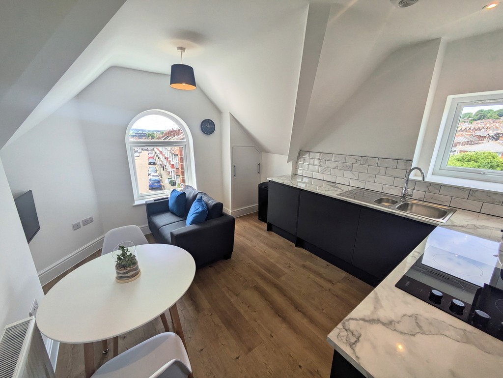 STUDENT PROPERTY 2025/2026
£170 per week per person, Excluding Bills
Rent advertised is per personA stunning maisonette that has just undergone a full refurbishment. The accommodation has an open plan kitchen, diner and lounge, modern bathroom and two double bedrooms.