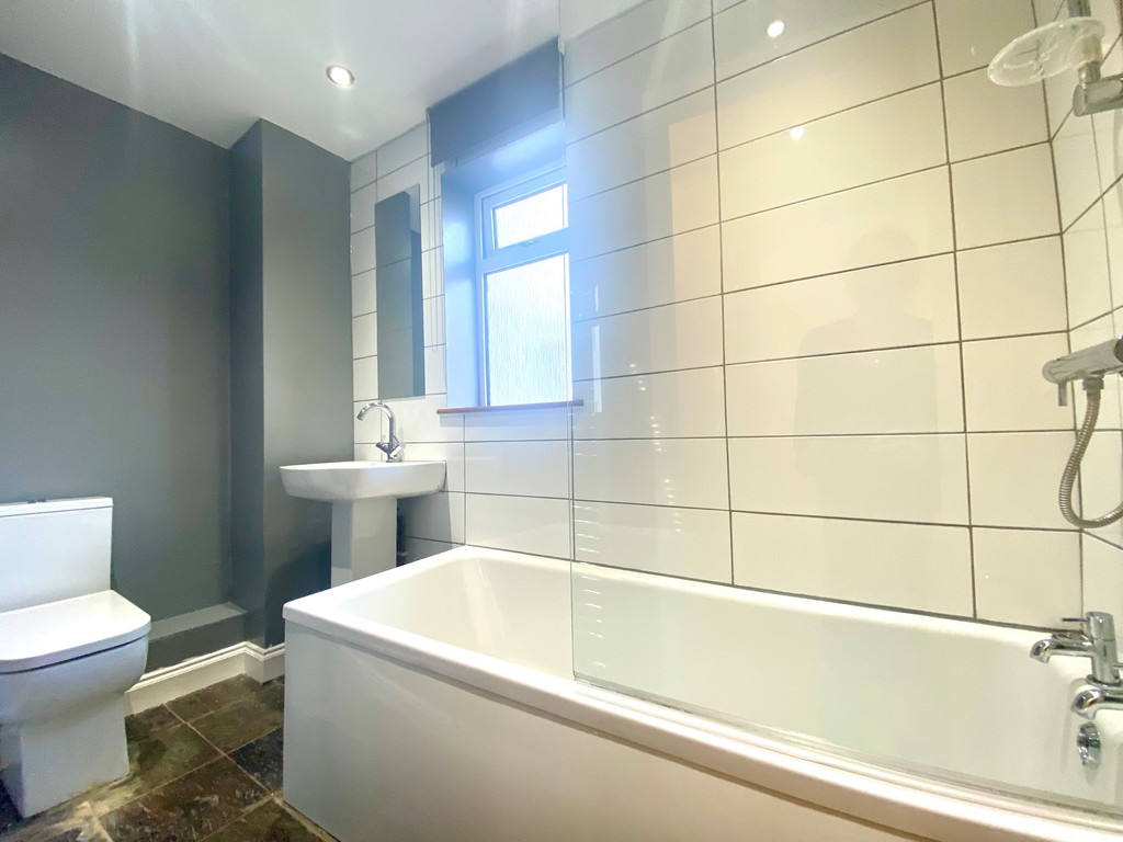 2 bed apartment to rent in Longbrook Street, Exeter  - Property Image 11
