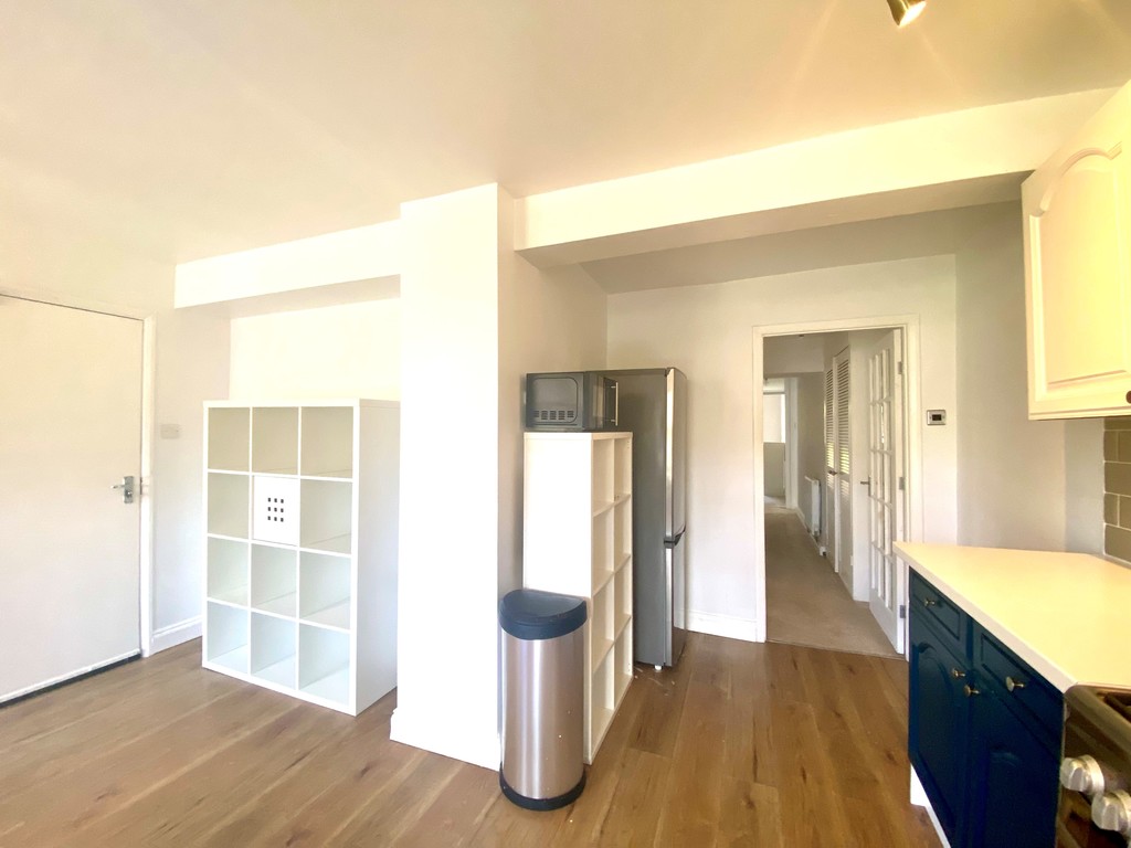 2 bed apartment to rent in Longbrook Street, Exeter  - Property Image 6