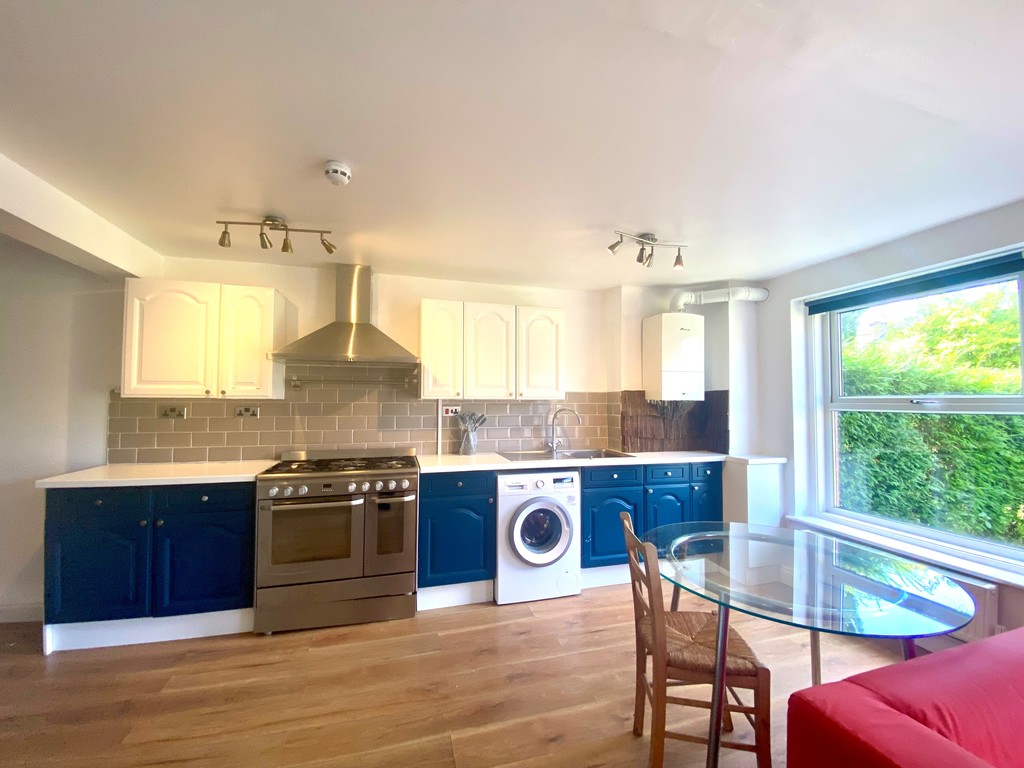2 bed apartment to rent in Longbrook Street, Exeter  - Property Image 5